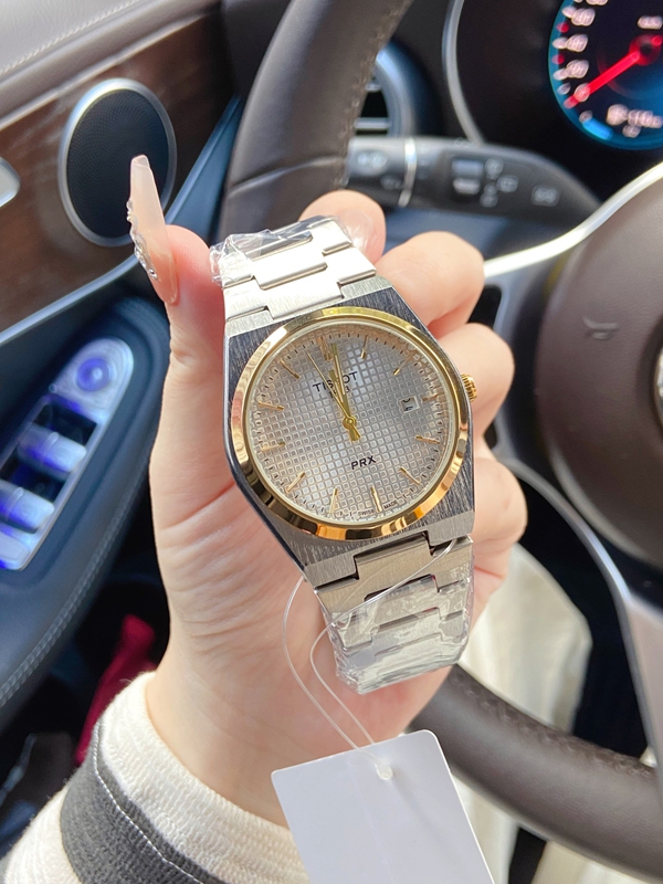 ブランド時計背面デザイン